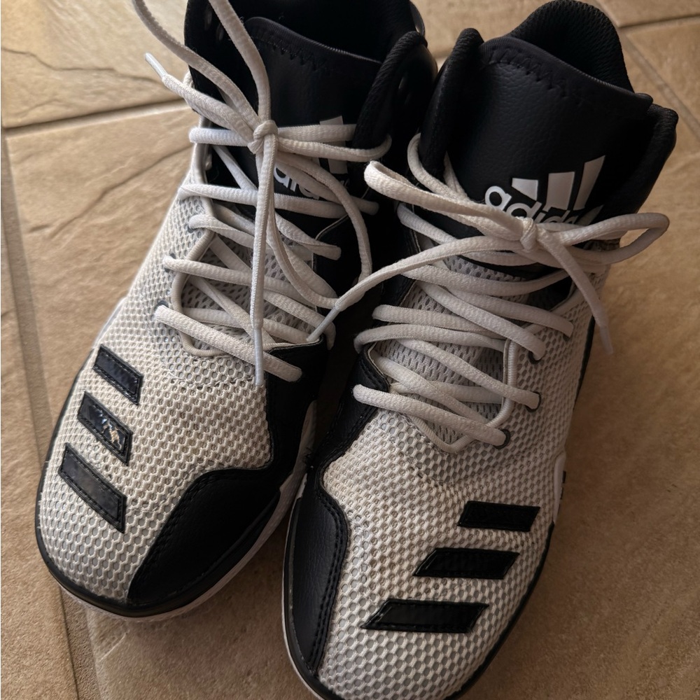 Adidas Dual Threat Basketball Shoes